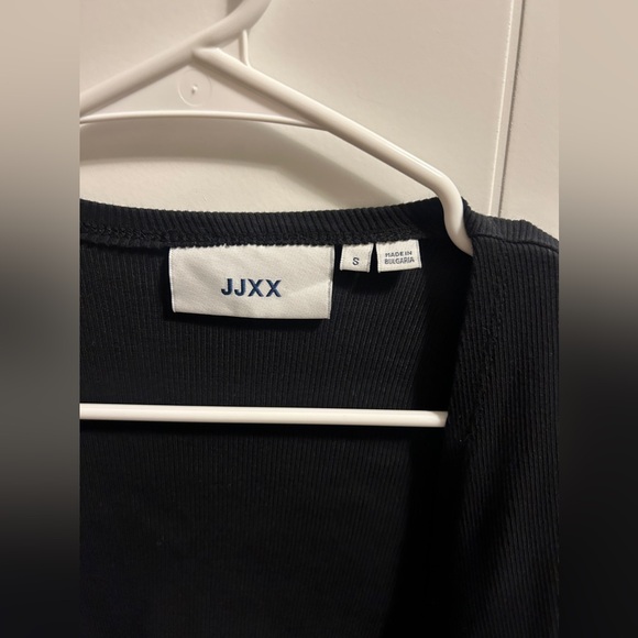 JXX : Longsleeve Wrap Top - Picture 4 of 7